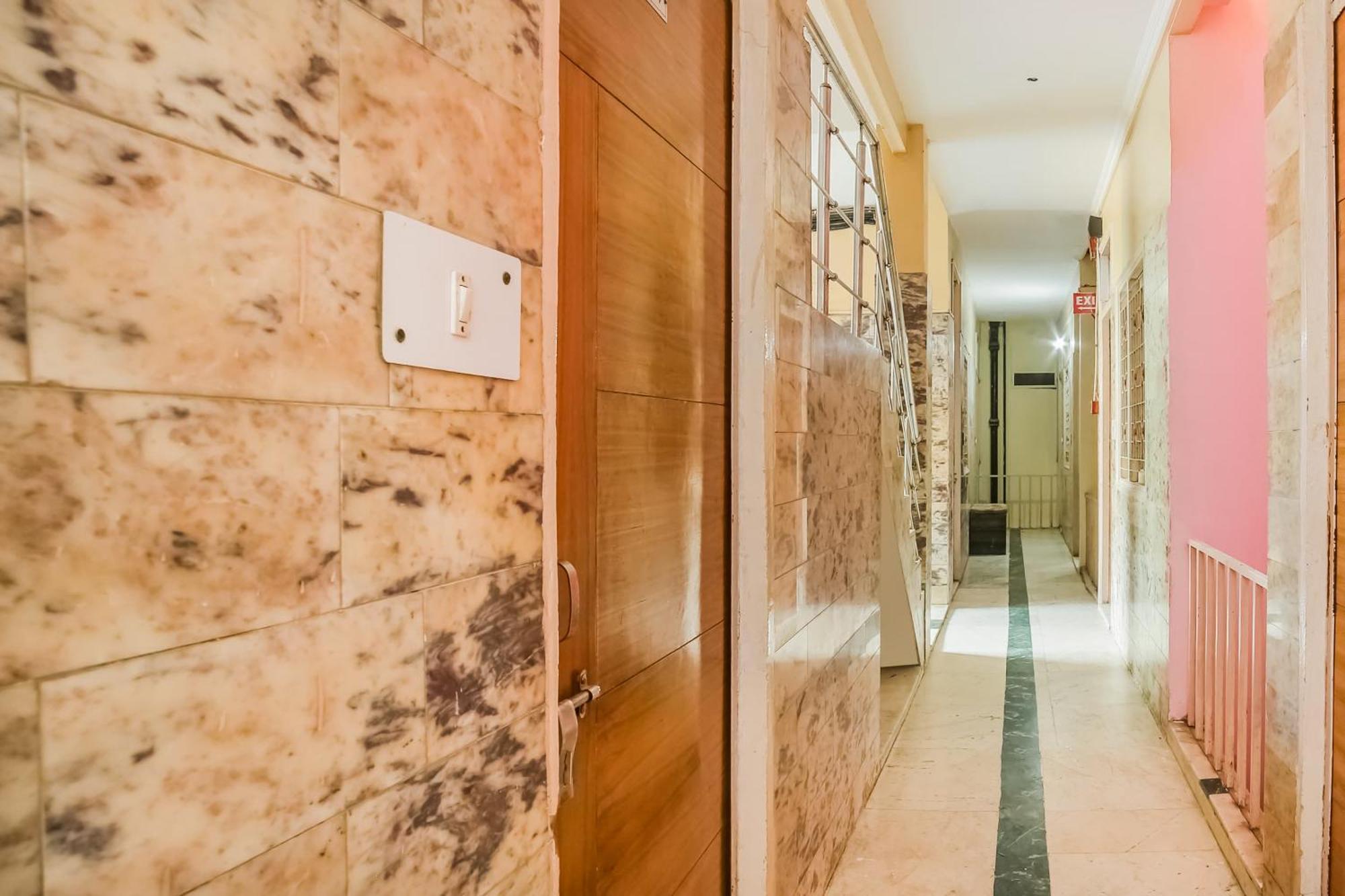 Hotel Silver Palace New Delhi Exterior photo