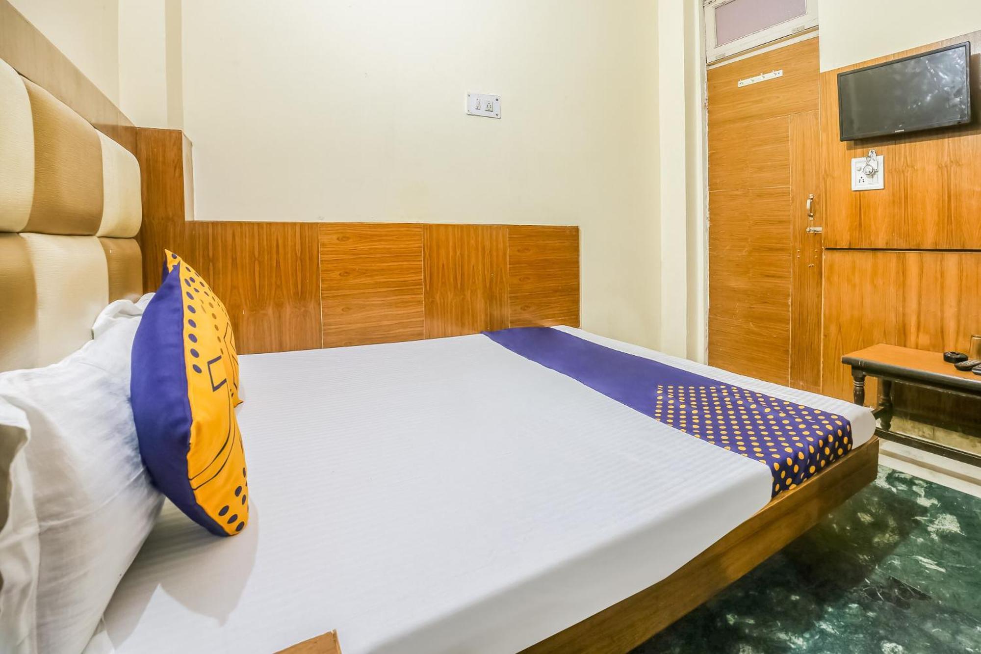 Hotel Silver Palace New Delhi Exterior photo